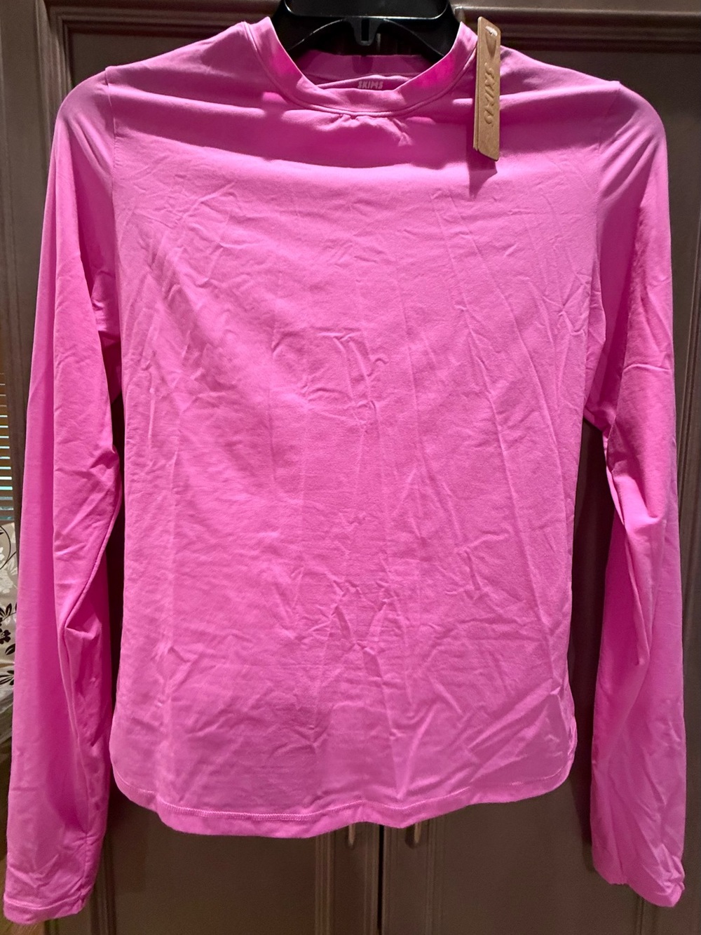 SKIMS NWT Medium Fits Everybody Longsleeve T-Shirt Neon Orchid - Picture 4 of 9